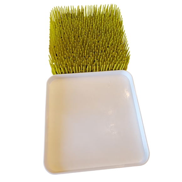 Boon Lawn Countertop Baby Bottle Drying Rack - Picture 5 of 6